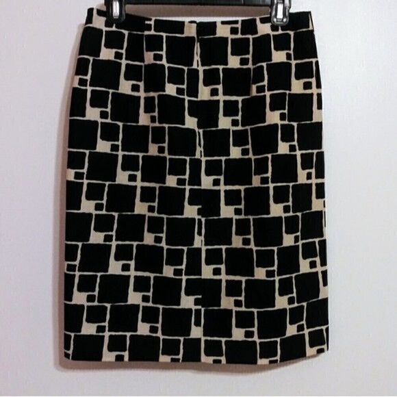 Banana Republic Silk Blend Geometric Pencil Skirt - Picture 5 of 11